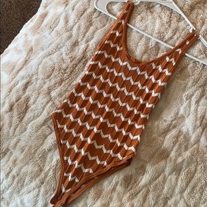 Patterned body suit (M)